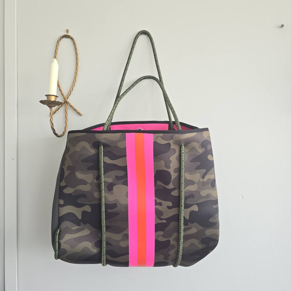 Haute Shore - Greyson Show-Off Neoprene Tote Bag - Picture 4 of 5